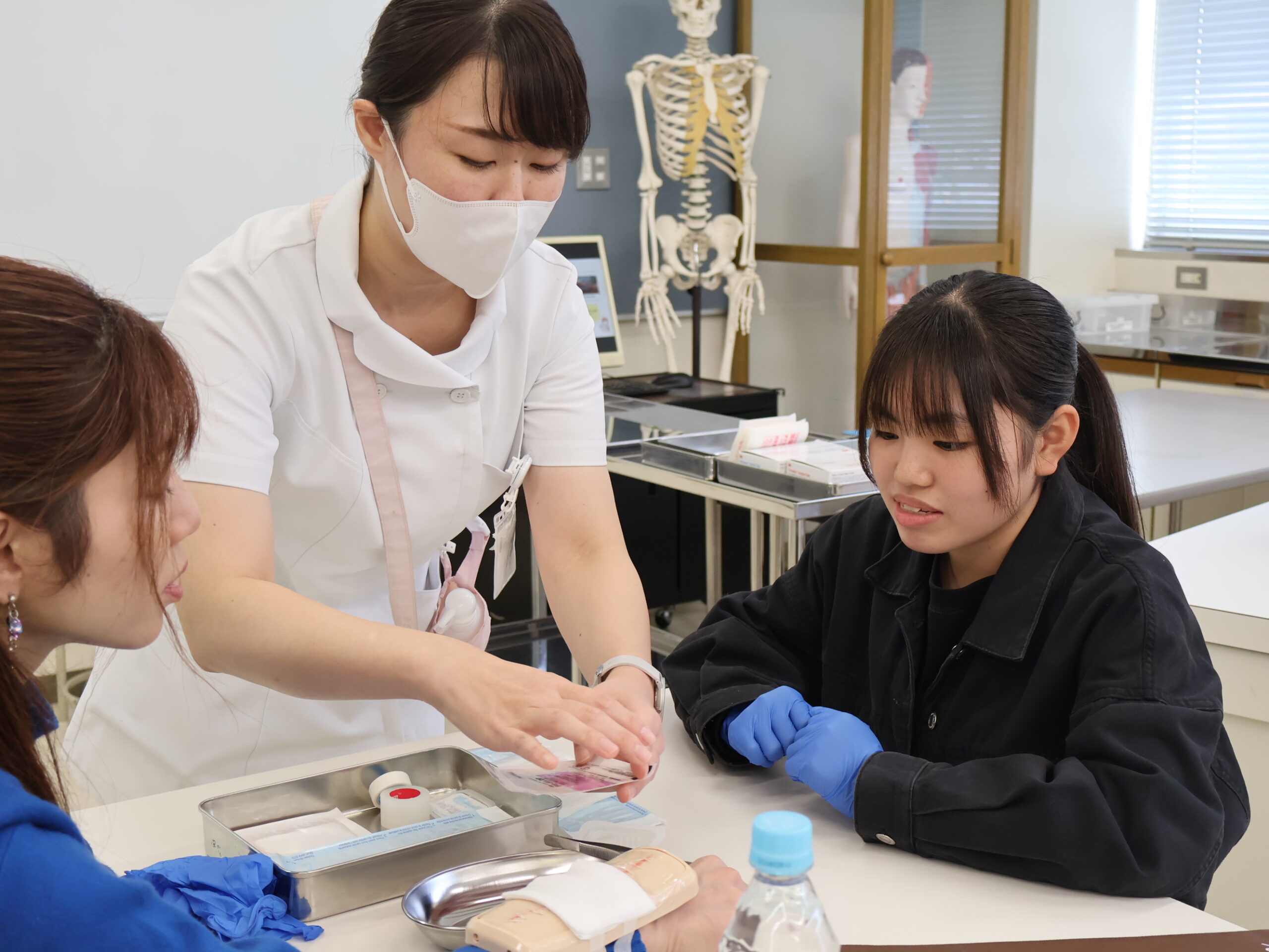 【玉野医専オープンキャンパス特別公開講座レポート】実践演習で看護のリアルを体験！